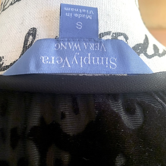 Simply Vera by Vera Wang.  Black sheer and velvet top with frayed bottom. Sz Sm - Picture 5 of 5